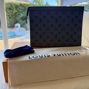 Louis Vuitton Men's Monogram Eclipse Pochetta Clutch